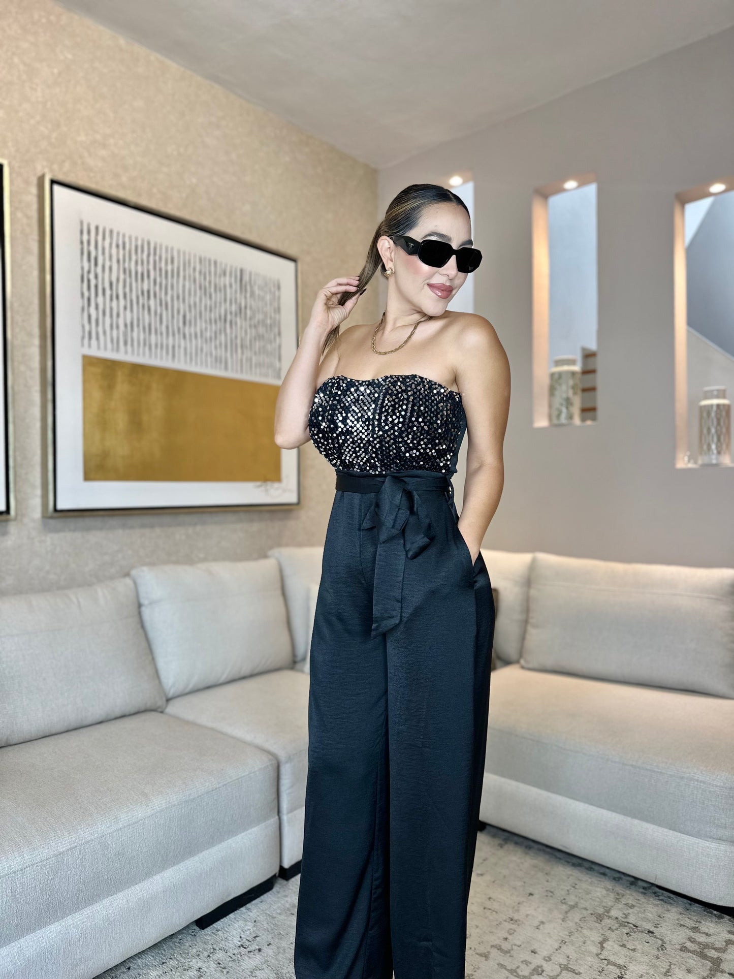 JUMPSUIT STRAPLE NEGRO CON LENTEJUELA PLATEADA