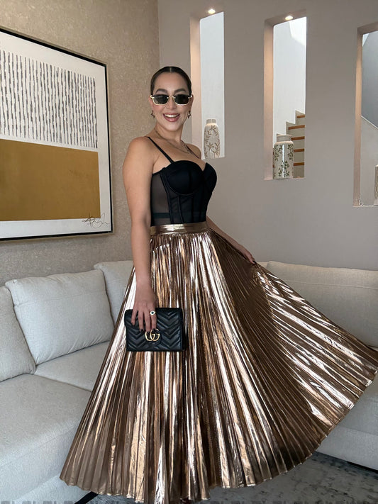 Falda metalica dorada