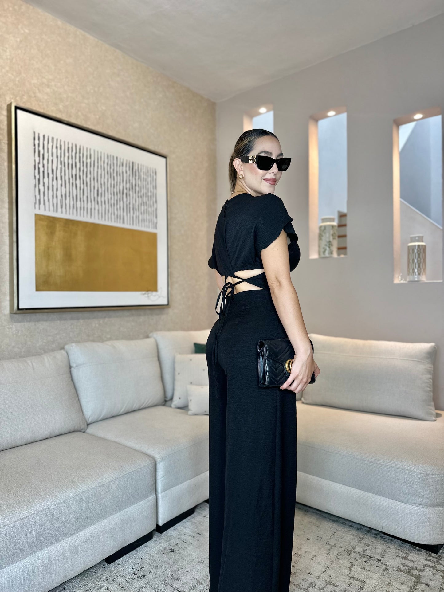 JUMPSUIT NEGRO ESCOTE EN ESPALDA